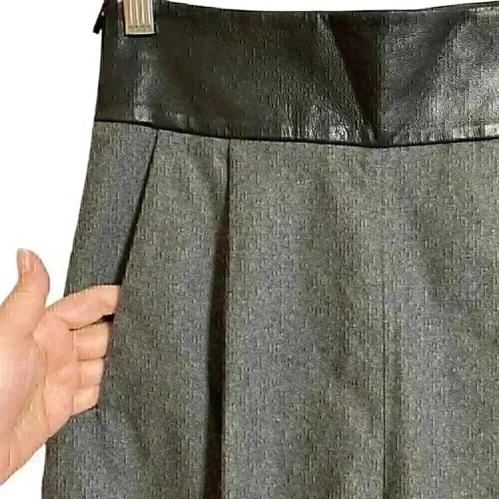 Diane Von Furstenberg Dawn Shorts 0 Grey Casual Luxury Wool Blend Leather Trim